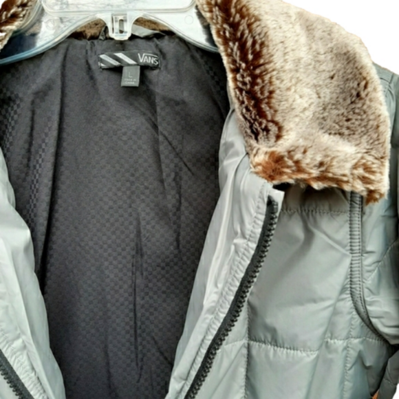 VANS Grey Puffer Jacket - Picture 3 of 13